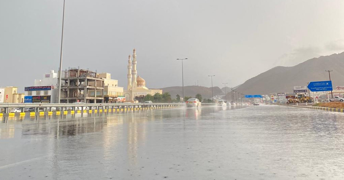 أجواء سلطنة عمان تتأثر بأخدود من منخفض جوي.. ابتداءً من الإثنين